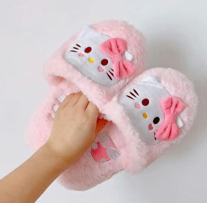 SANRIO HELLO KITTY SLIPPERS ‎!