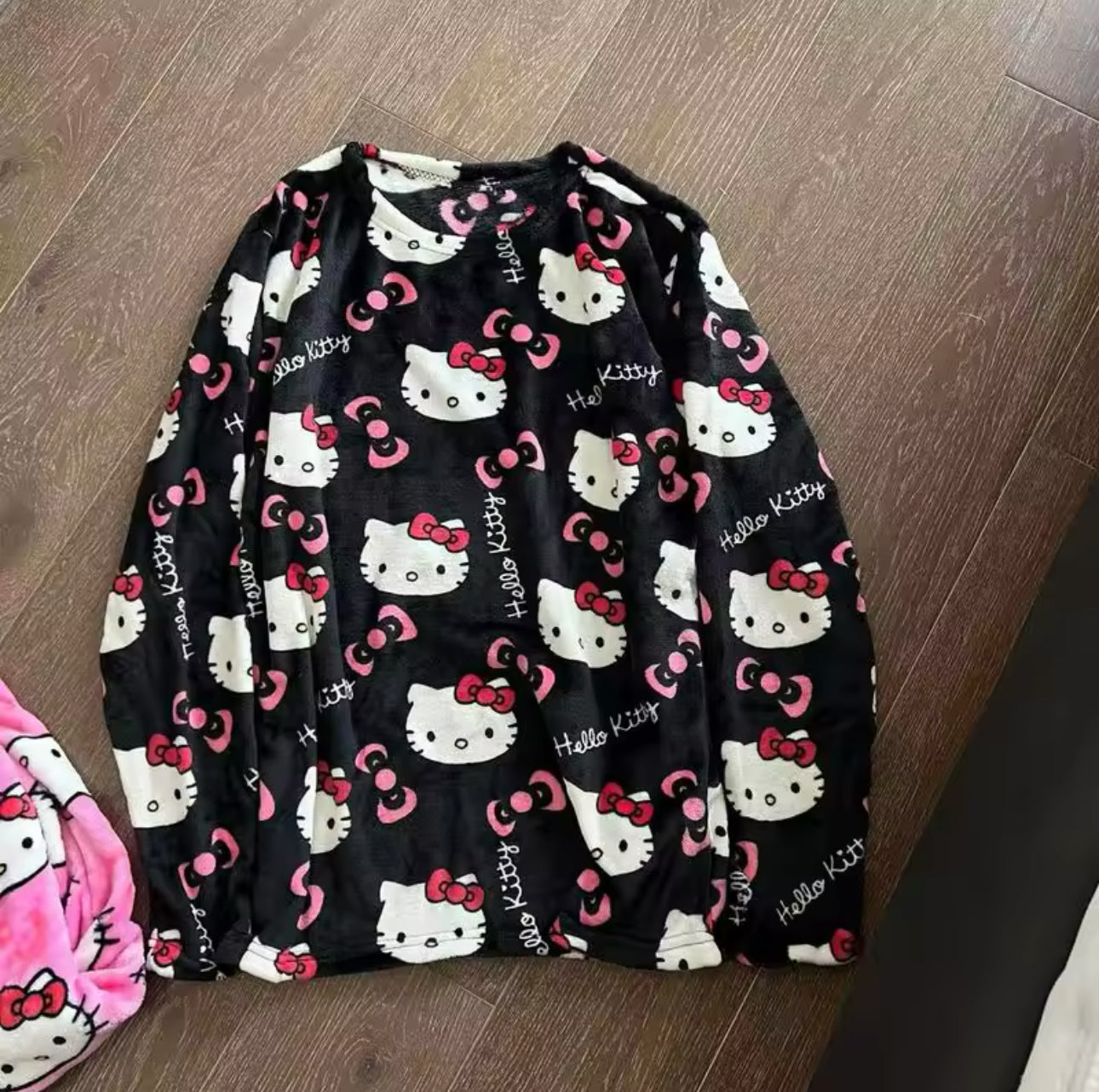 SANRIO HELLO KITTY LONG SLEEVE T-SHIRT