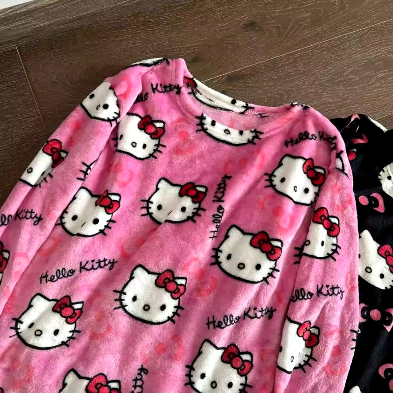 SANRIO HELLO KITTY LONG SLEEVE T-SHIRT