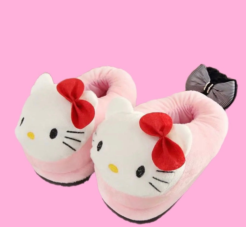 SANRIO HELLO KITTY SLIPPERS ‎!