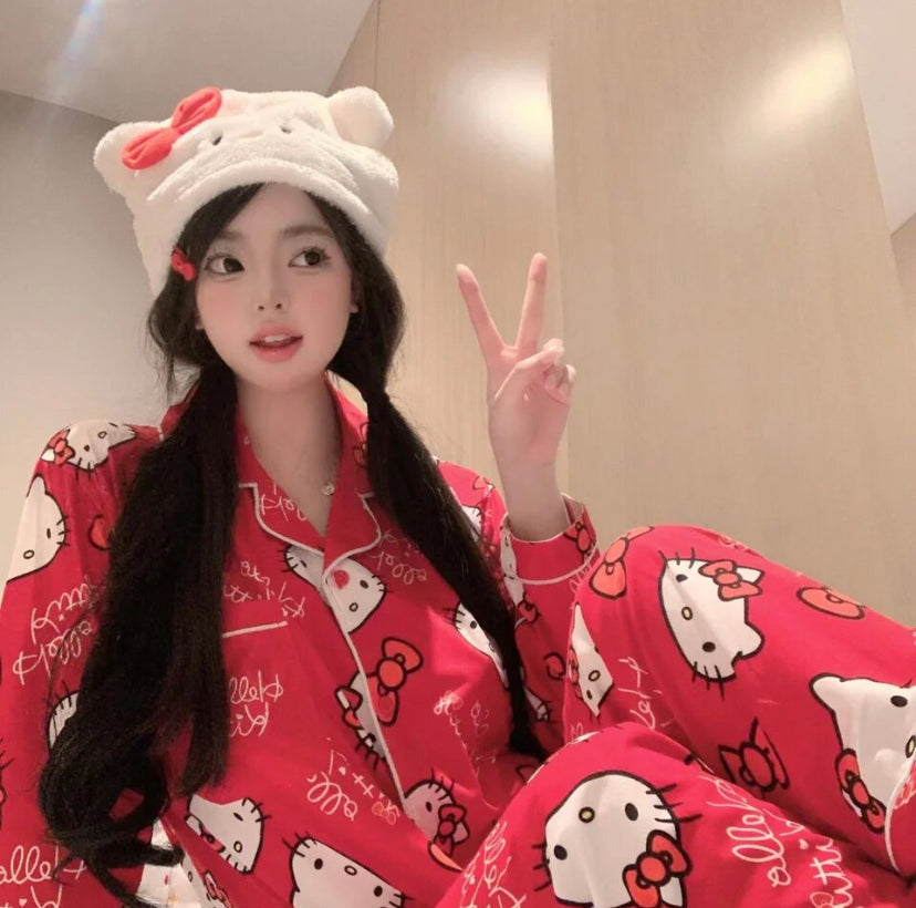 SANRIO HELLO KITTY PAJAMA SET.