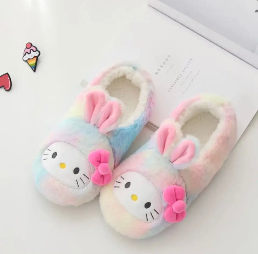 SANRIO HELLO KITTY SLIPPERS ‎!